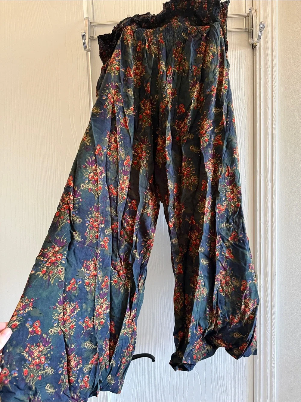 Natural Life Floral Wide-Leg Women's Pants - Navy with Red Floral Print - Picture 1 of 4